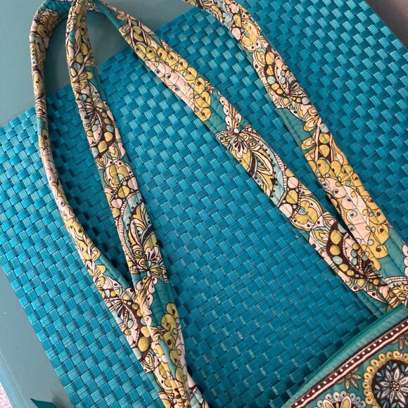 Vera Bradley Peacock Villager 9 Pocket Shoulder Bag Made in USA - Picture 13 of 16